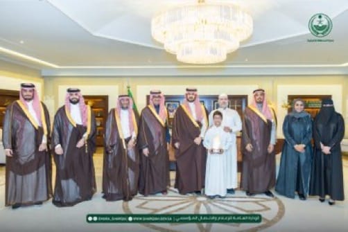 سمو نائب أمير المنطقة الشرقية يستقبل رئيس نادي القادسية ويتسلّم التقرير الختامي لموسم القادسية الرمضاني