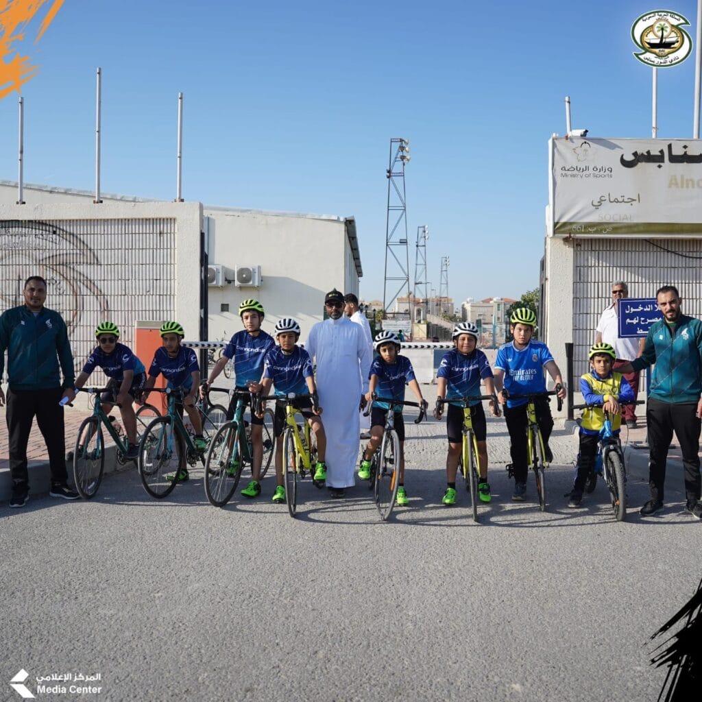 دراجات النور في أول مشاركة في بطولة الدراجات