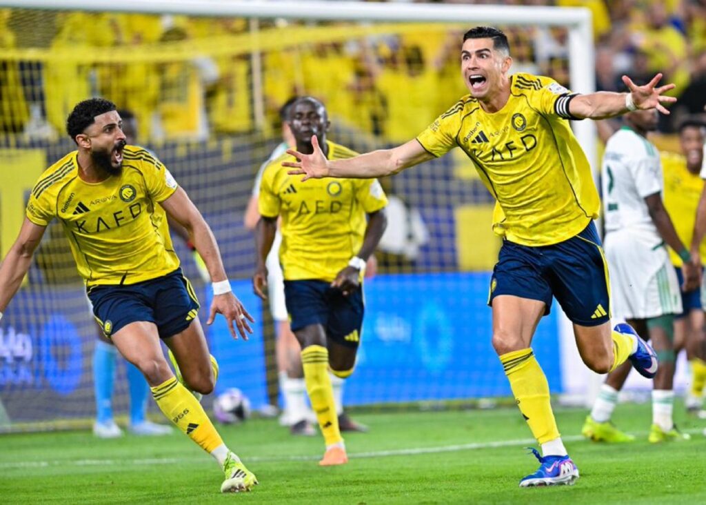 النصر يعزز صدارته ويخطو خطوة كبيرة نحو اللقب بفوز ثمين على الأهلي بهدفين دون رد