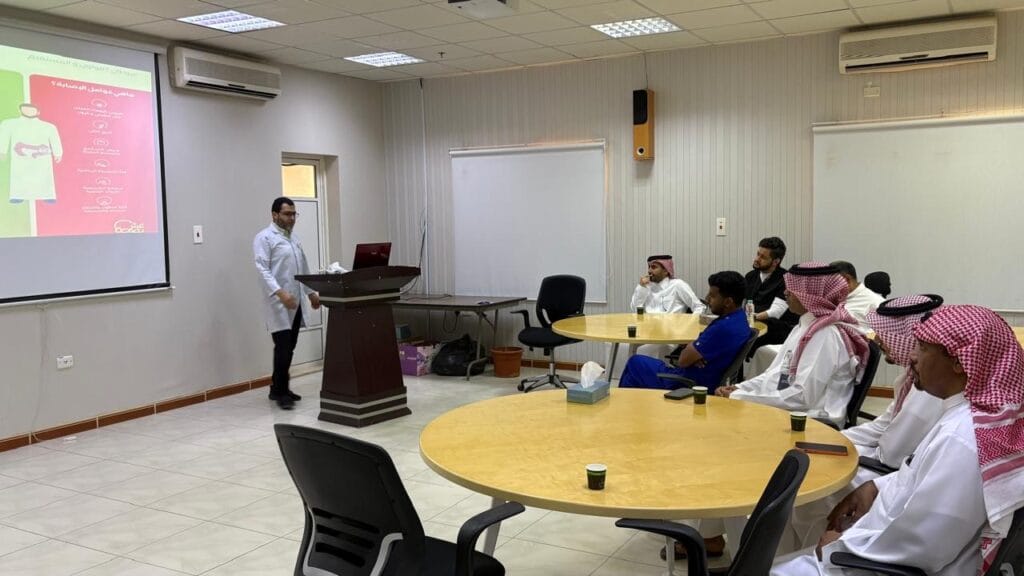 بيئة النعيرية تعزز الوعي الصحي بمشاركة فعالة في ندوة “سرطان القولون” بمليجة