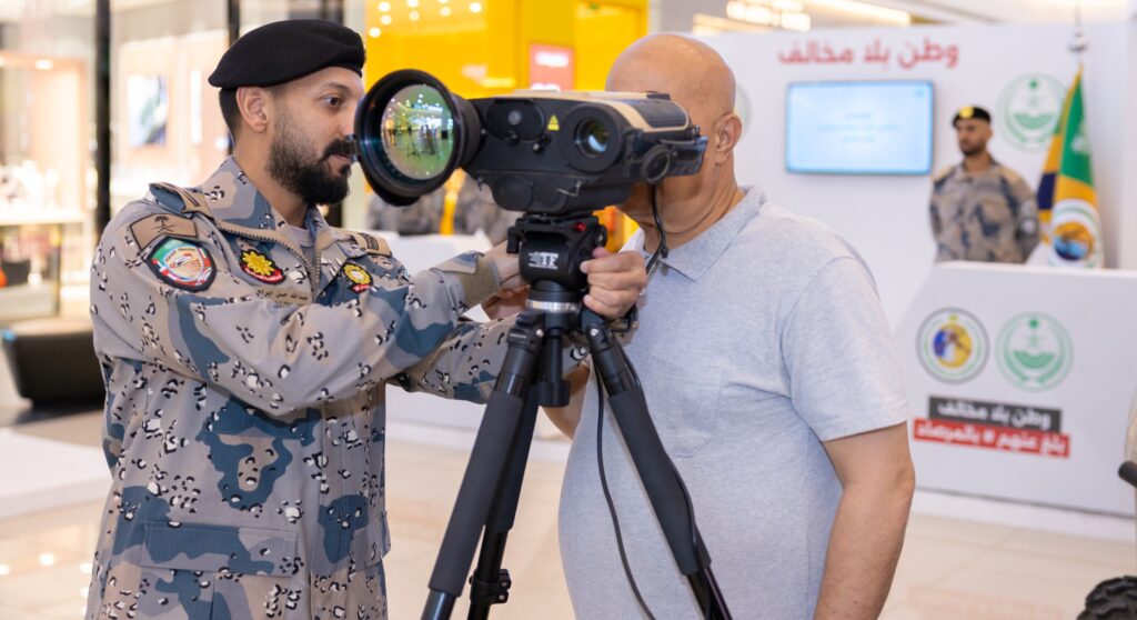 حرس الحدود يقيم معرض “وطن بلا مخالف” بمنطقة تبوك
