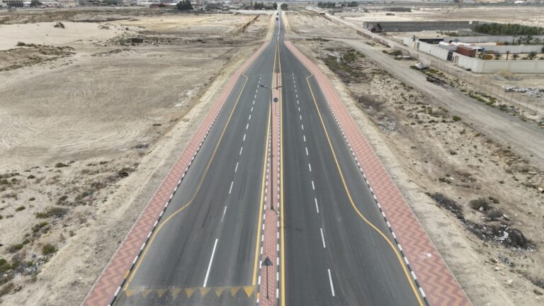 بلدية القطيف: تنهي تطوير طريق البدراني وتدعم كفاءة الربط المروري بالمنطقة