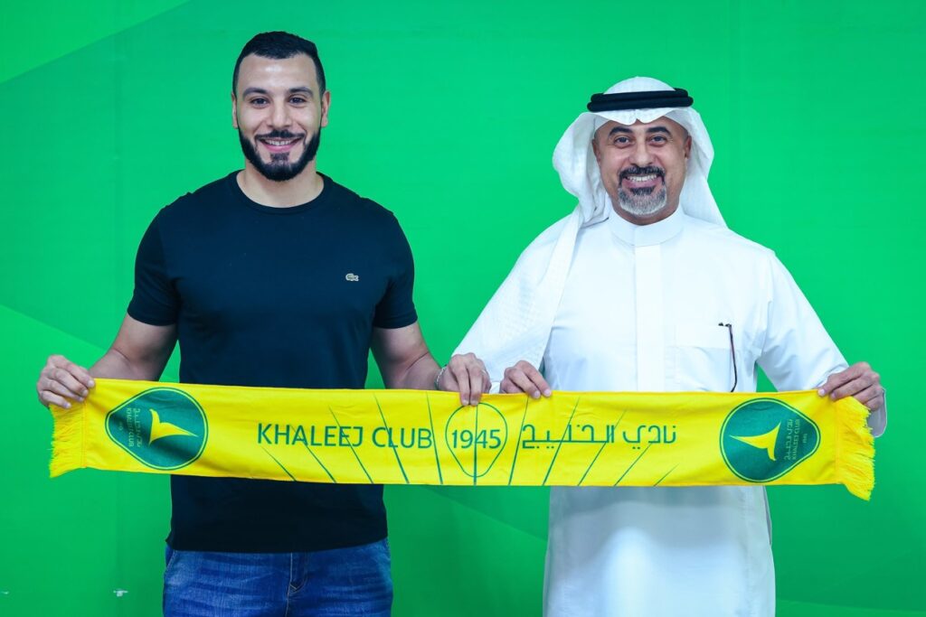 الدولي عبدالله آل حماد خلجاوي لموسمين.. ويواصل مشواره مع قبضة الدانة حتى 2028